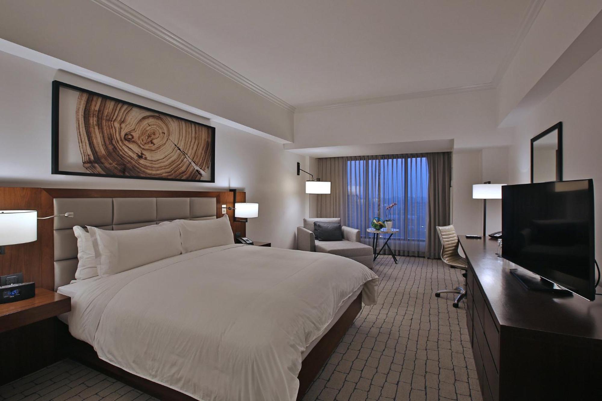 Premium King Room with City View - High Floor